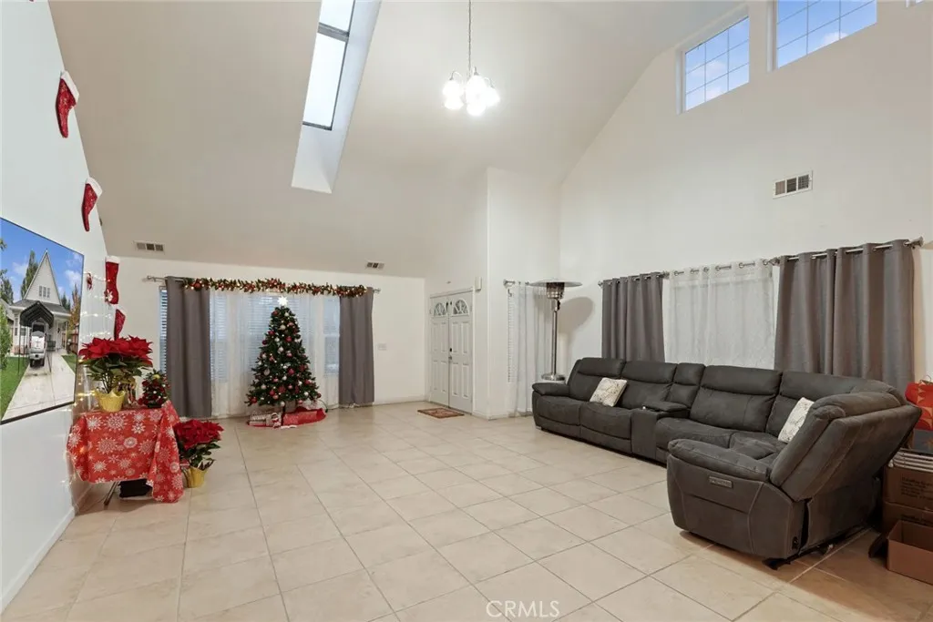 Additional image 46 of 336 E Locust St, Lodi, CA 95240