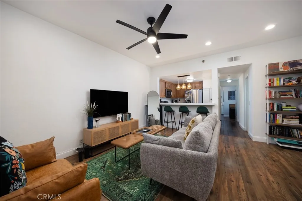 Additional image 22 of 720 W 4th St Unit 110, Long Beach, CA 90802