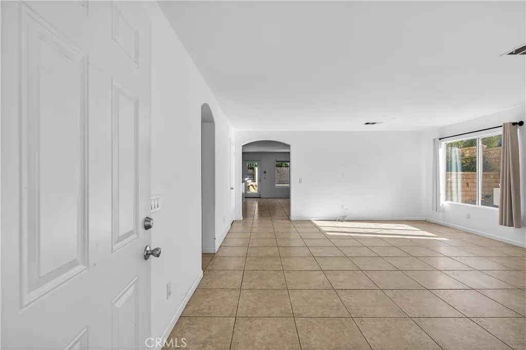 Additional image 4 of 28504 Old Coach Ct, Saugus, CA 91390