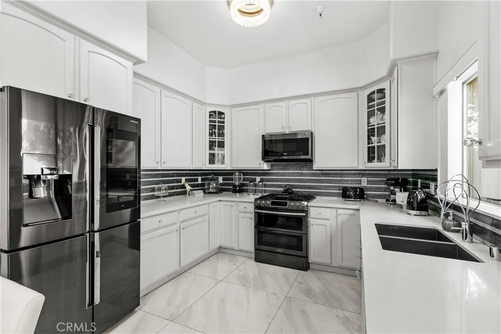 Additional image 32 of 6920 Valmont Unit 5, Tujunga, CA 91042