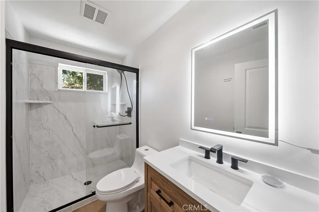 Additional image 12 of 5943 E Adderley Dr, Long Beach, CA 90808