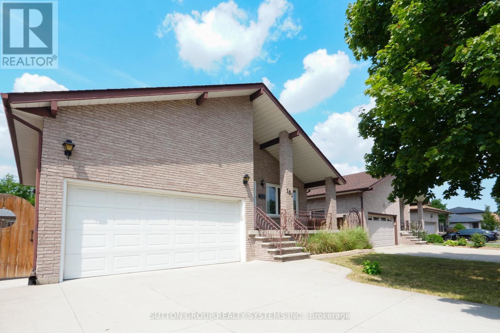 Property image for 101 HENLEY DRIVE|Hamilton (Stoney Creek), Ontario L8E4M3