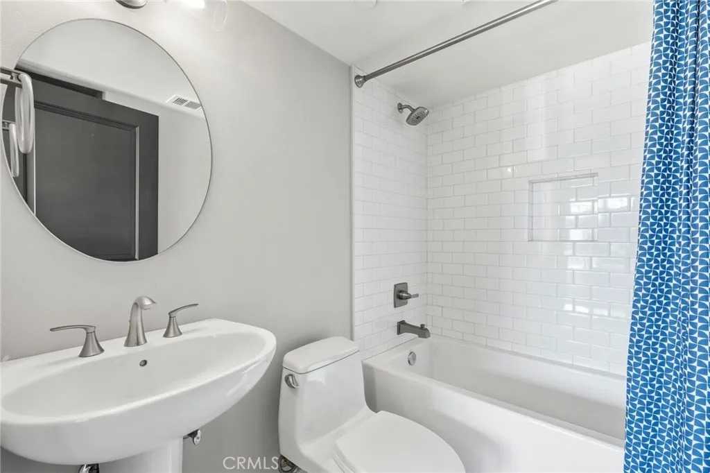 Additional image 12 of 2311 W Clark Avenue, Burbank, CA 91506