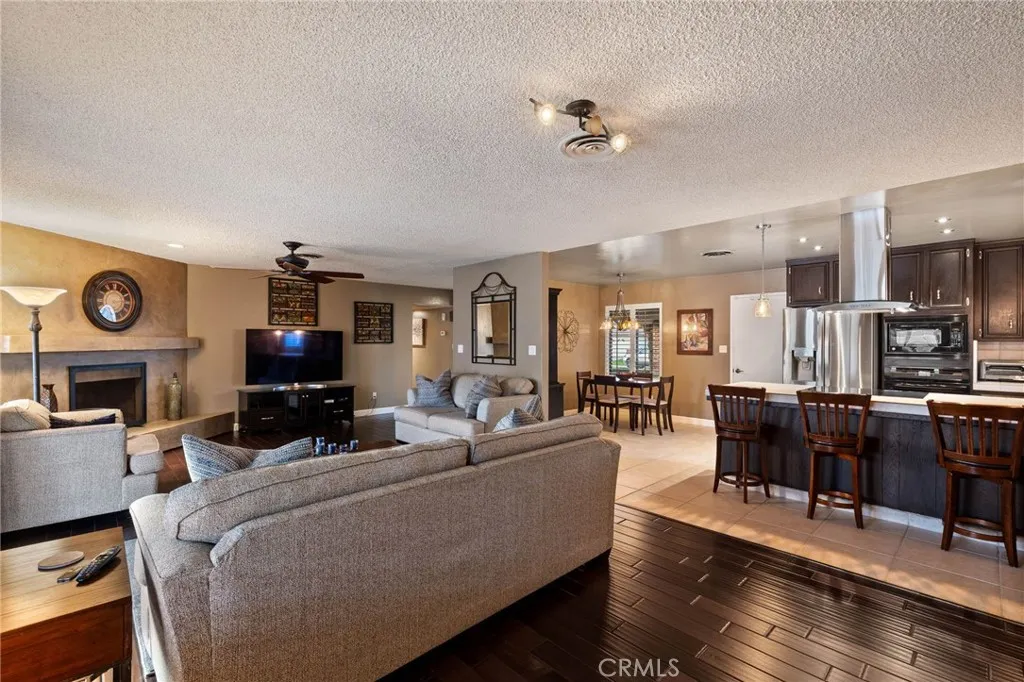 Additional image 59 of 6001 Meadow Glen Way, Bakersfield, CA 93306