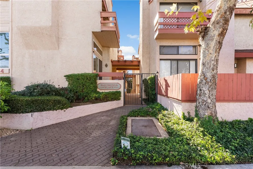 Additional image 2 of 21054 Parthenia Unit 11, Canoga Park, CA 91304