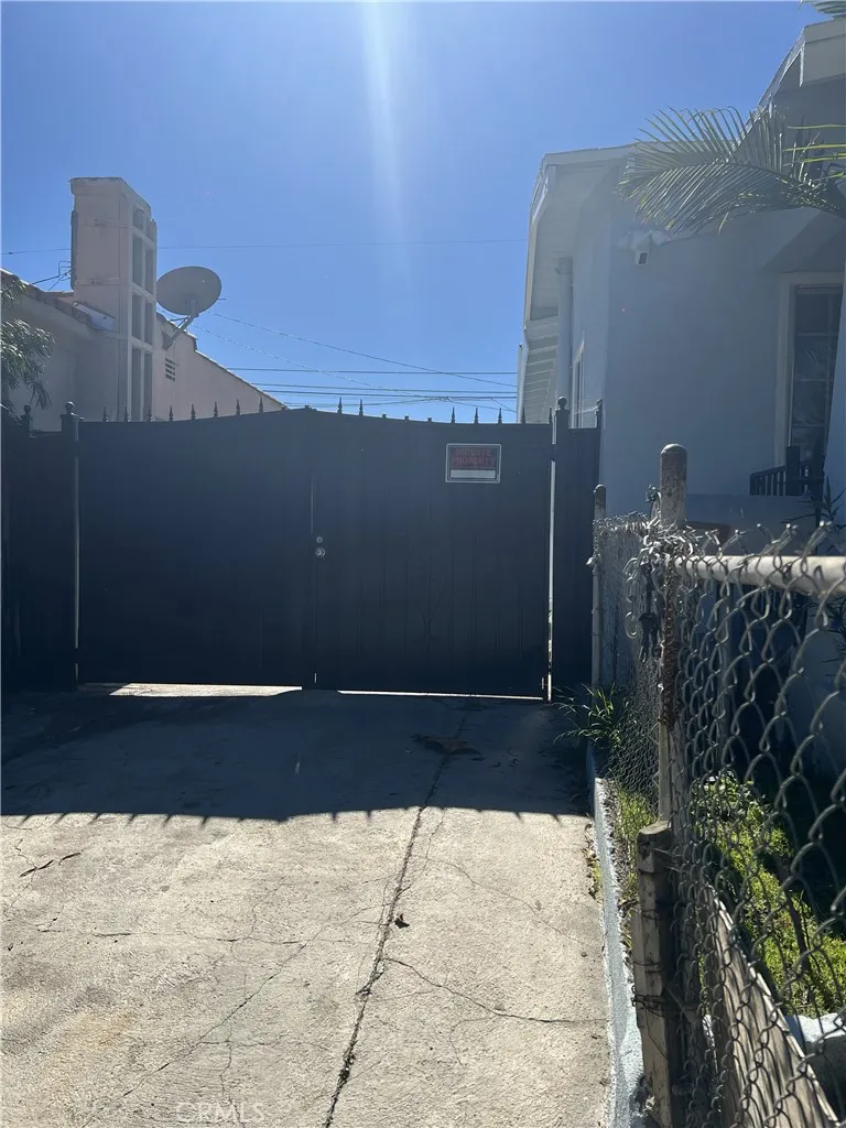 Additional image 44 of 1612 W 71st St, Los Angeles, CA 90047