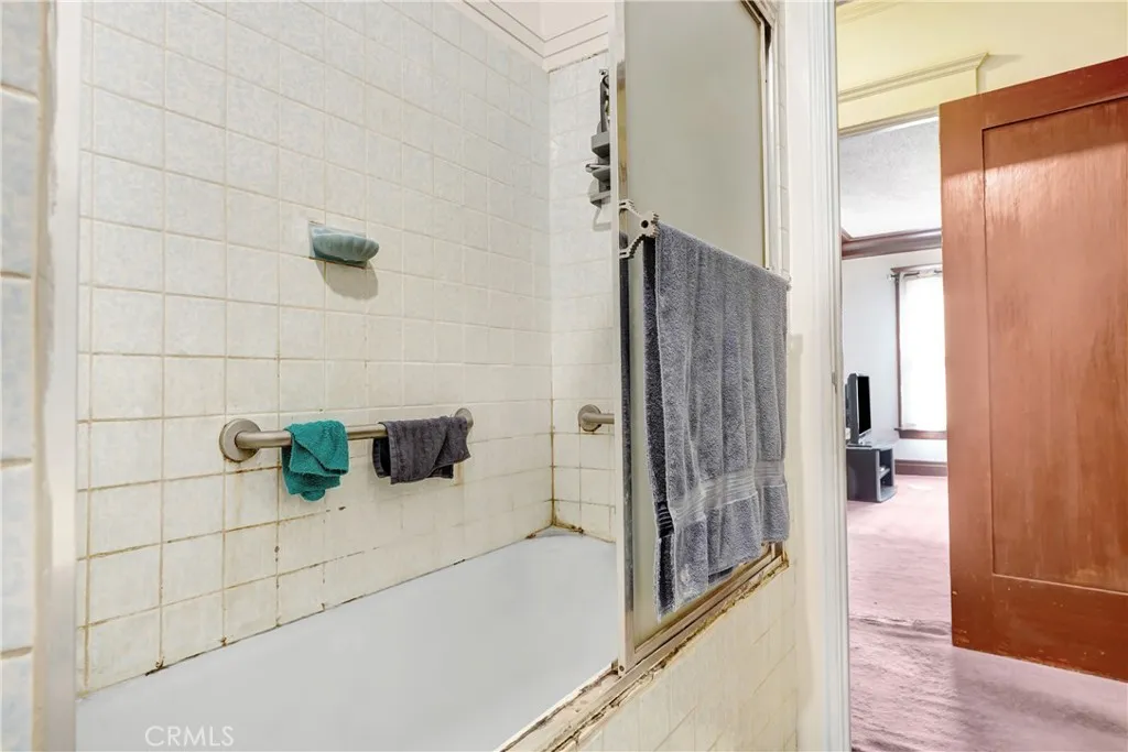 Additional image 53 of 4239 South Raymond Avenue, Los Angeles, CA 90037