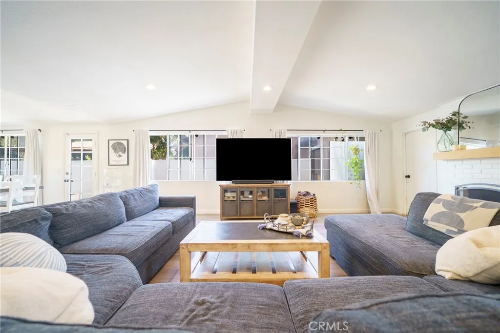 Additional image 10 of 348 Hamilton St, Costa Mesa, CA 92627