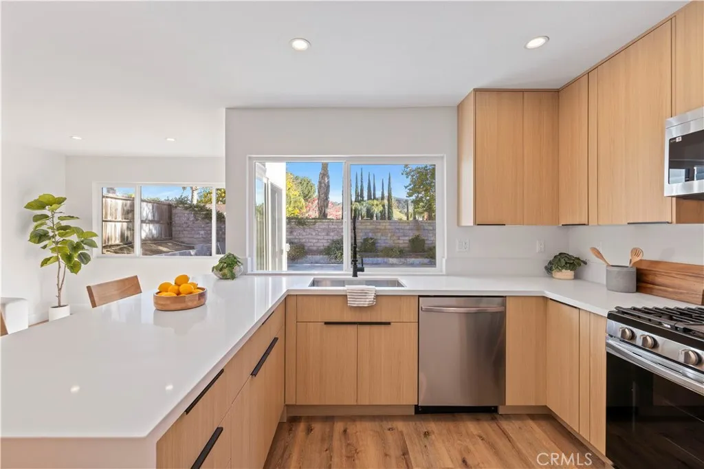 Additional image 48 of 28218 Oaklar Drive, Saugus, CA 91350