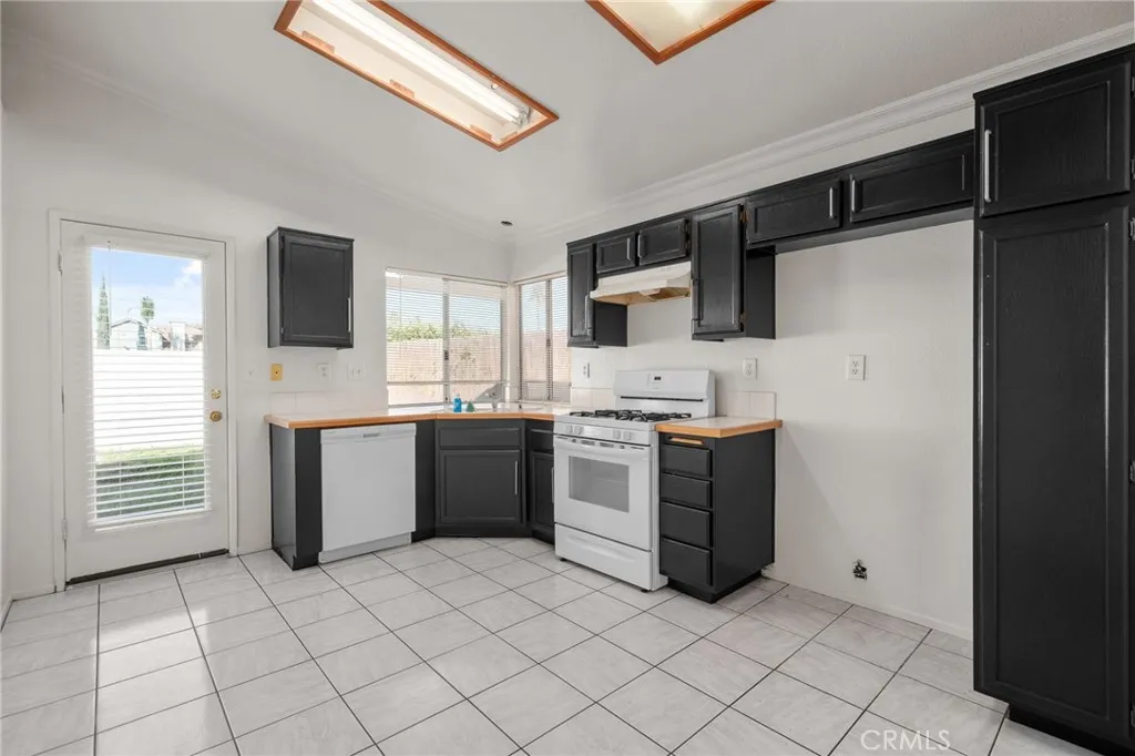 Additional image 40 of 11864 Perlita Pl, Fontana, CA 92337