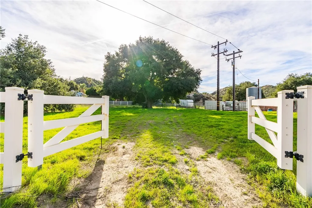 Additional image 64 of 28132 Oak Spring Canyon Rd, Canyon Country, CA 91387