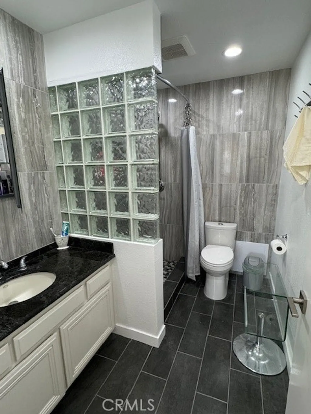 Additional image 23 of 18326 Collins Street Unit F, Tarzana, CA 91356