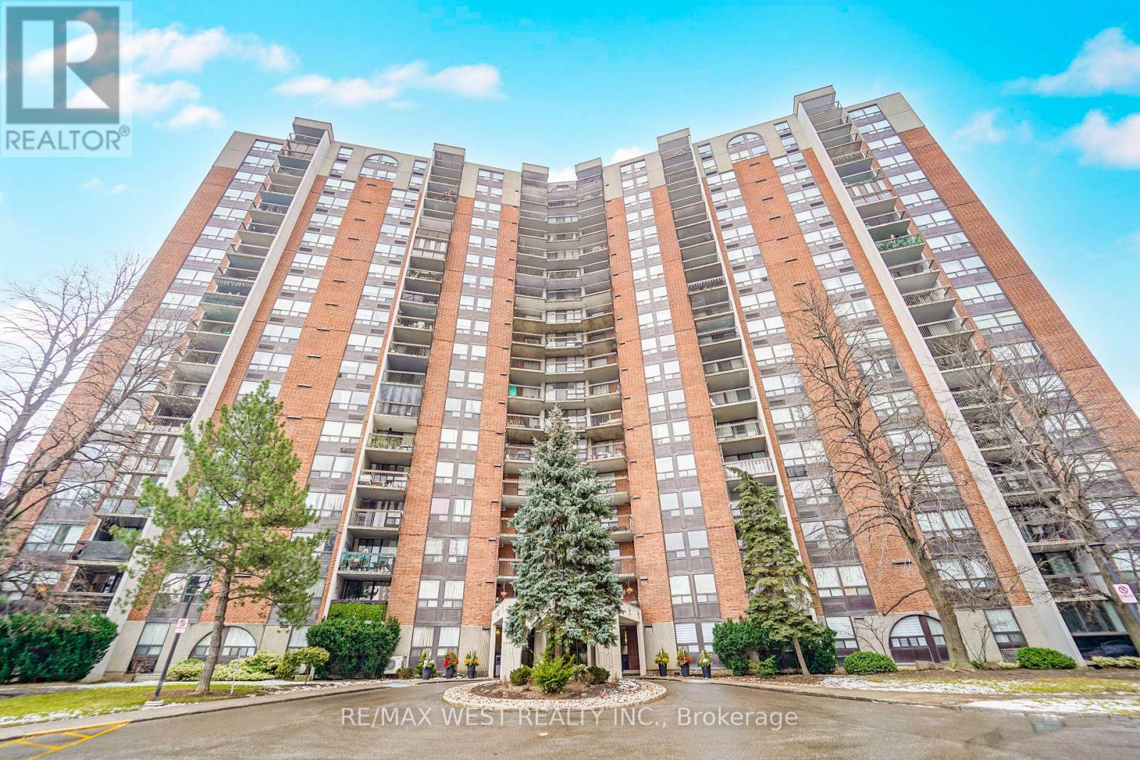 Property image for 315 - 50 MISSISSAUGA VALLEY BOULEVARD|Mississauga (Mississauga Valleys), Ontario L5A3S2