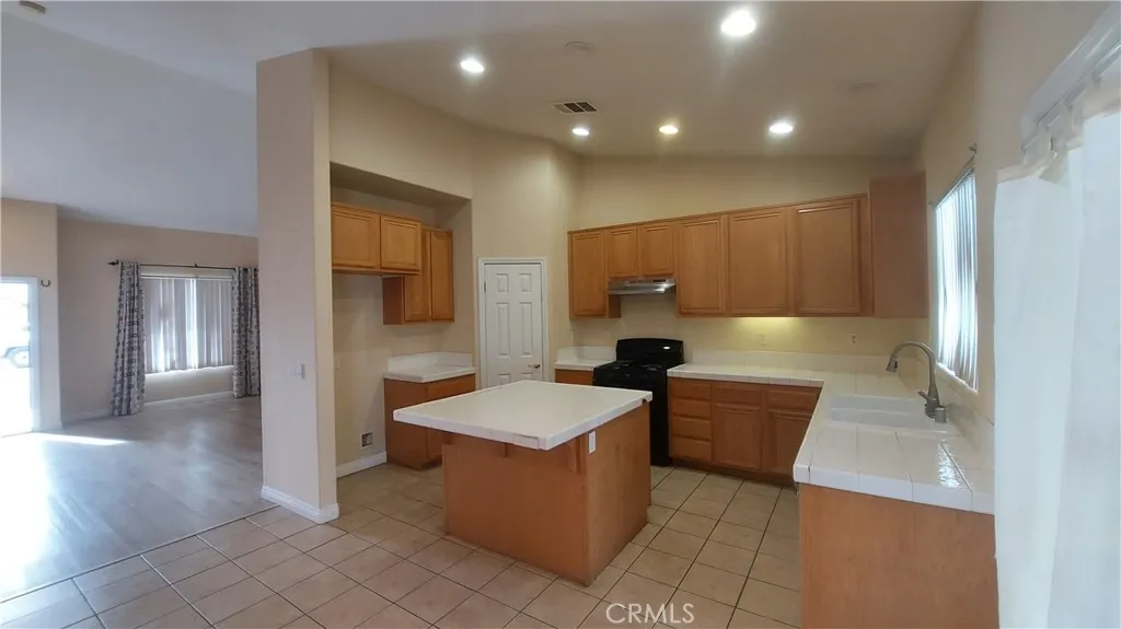 Additional image 32 of 16124 Holly Ridge Court, Victorville, CA 92395