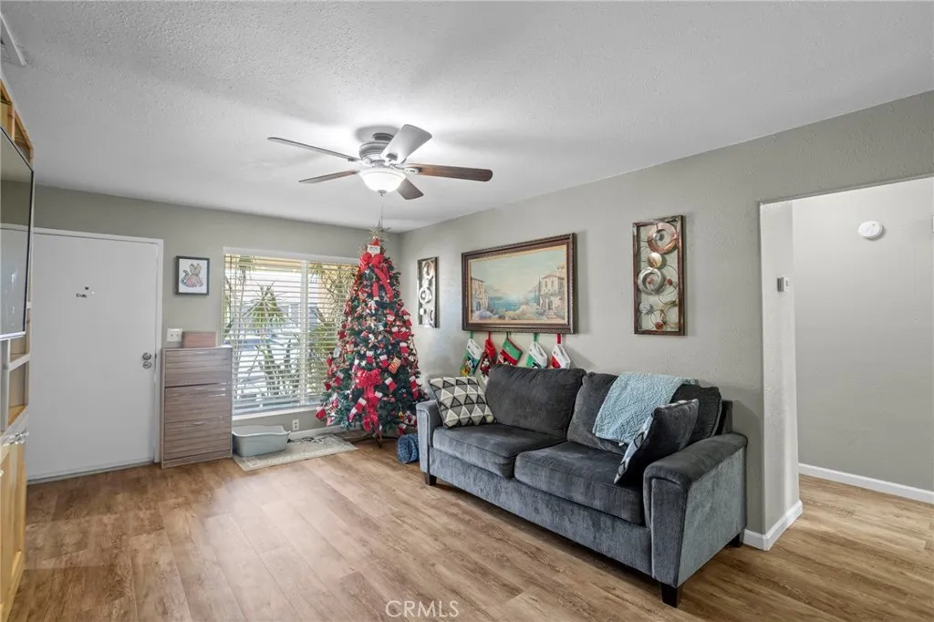 Additional image 4 of 372 Red Cedar Pl, Perris, CA 92570