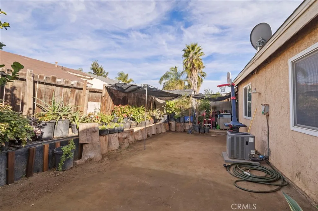 Property image for 372 Red Cedar Pl, Perris, CA 92570
