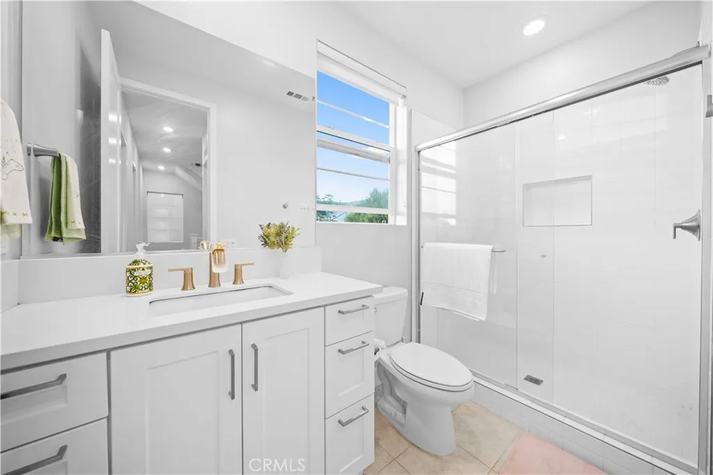 Additional image 22 of 119 Glance, Irvine, CA 92618