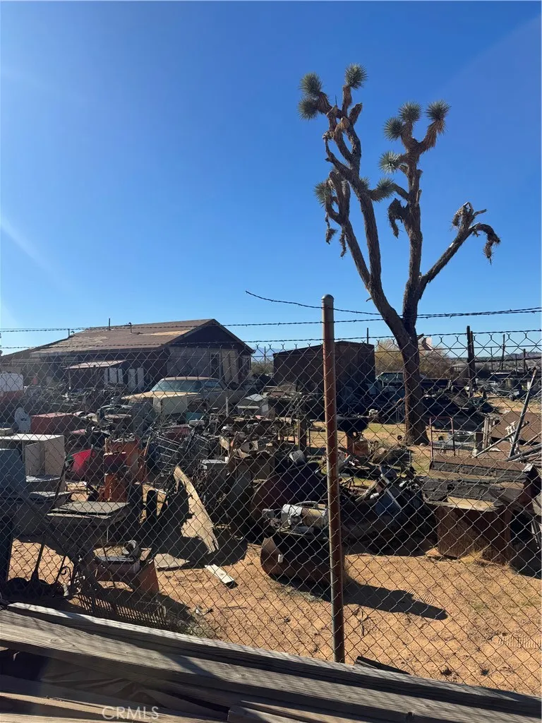 Additional image 88 of 14423 Lynn Rd, Apple Valley, CA 92307