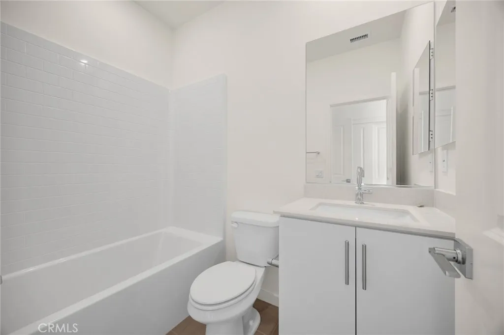 Additional image 96 of 109 S Laxore Street Unit 306, Anaheim, CA 92804