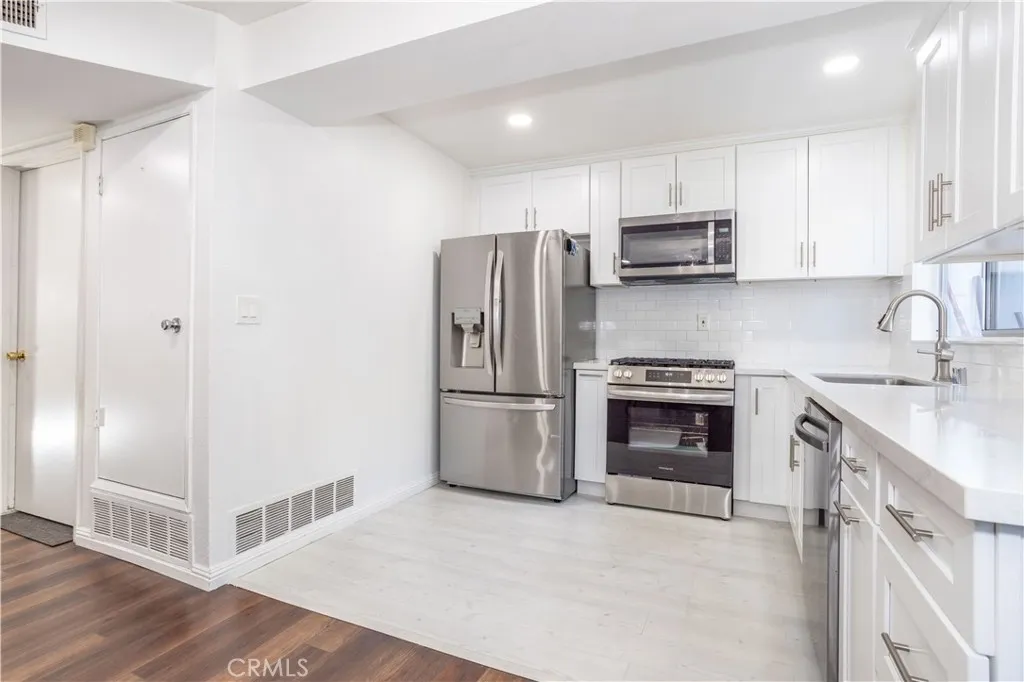 Additional image 4 of 10125 De Soto Unit 45, Chatsworth, CA 91311