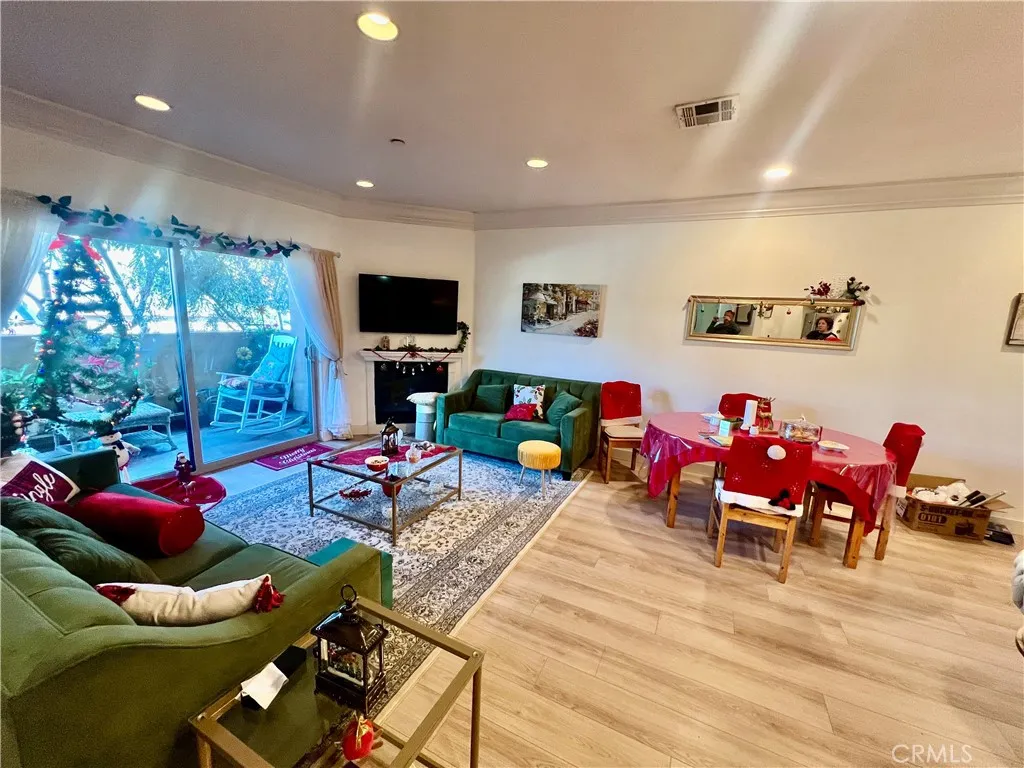 Additional image 4 of 1515 Grismer Avenue Unit 102, Burbank, CA 91504