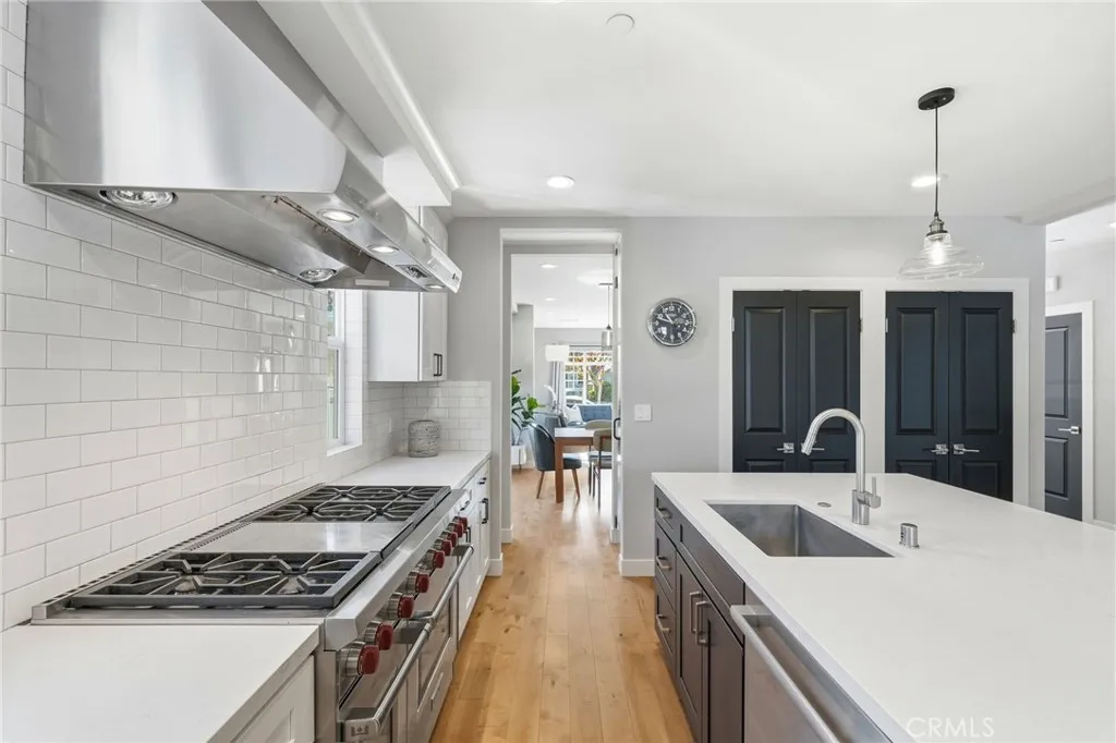 Additional image 16 of 2311 W Clark Avenue, Burbank, CA 91506