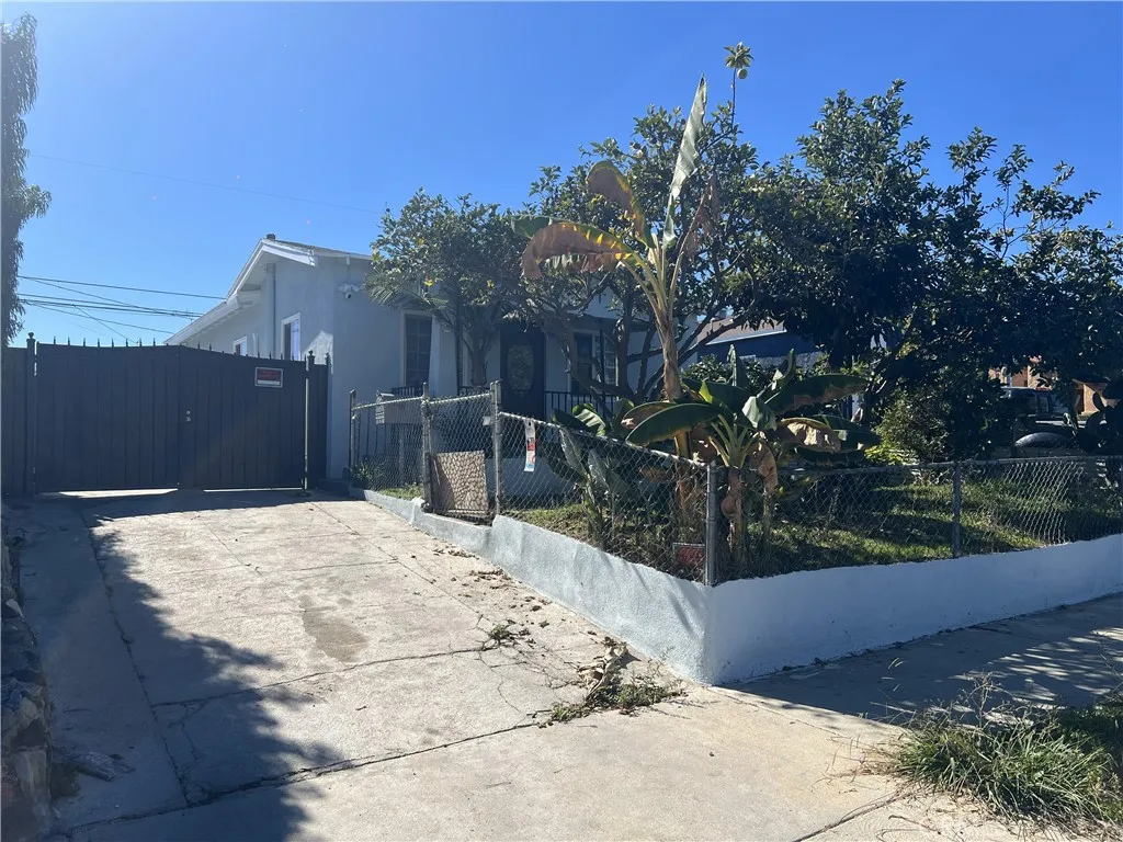 Additional image 23 of 1612 W 71st St, Los Angeles, CA 90047