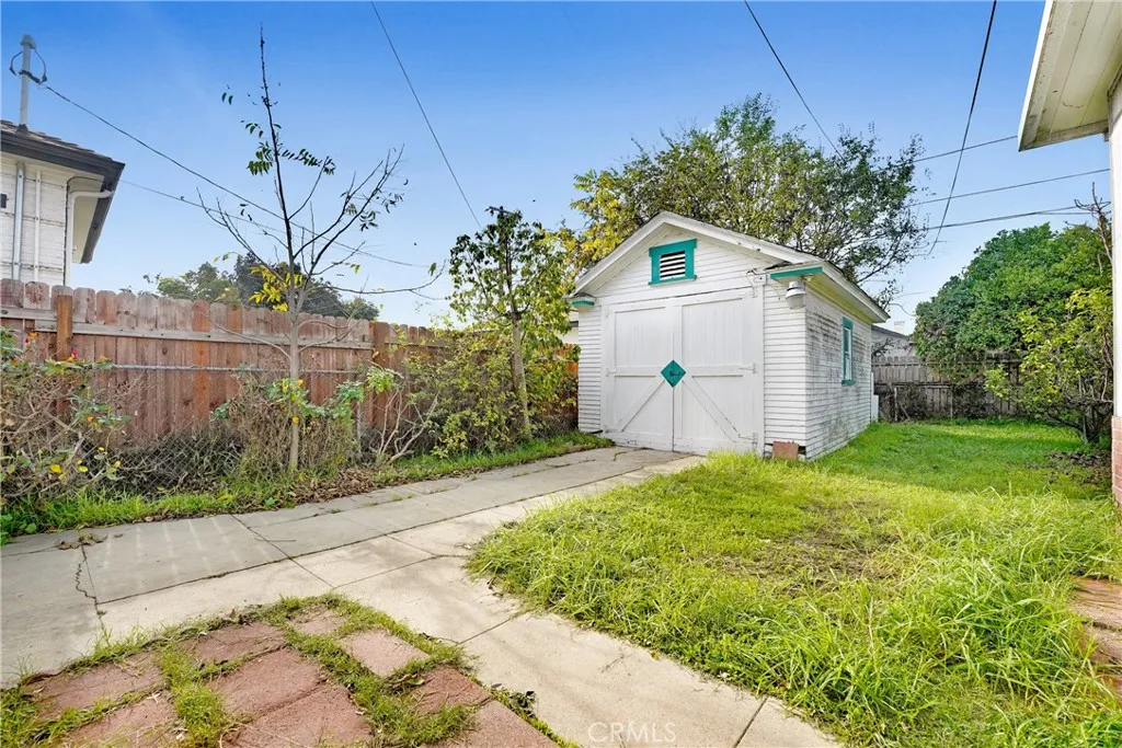 Additional image 63 of 4239 South Raymond Avenue, Los Angeles, CA 90037