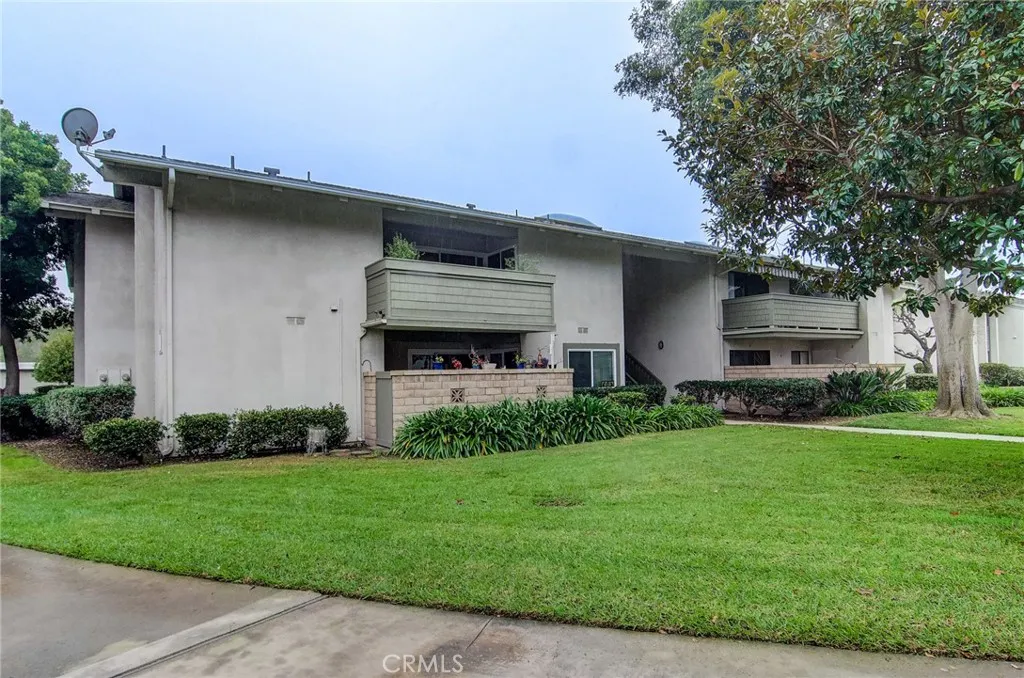 Additional image 3 of 8633 Portola Court Unit 16H, Huntington Beach, CA 92646