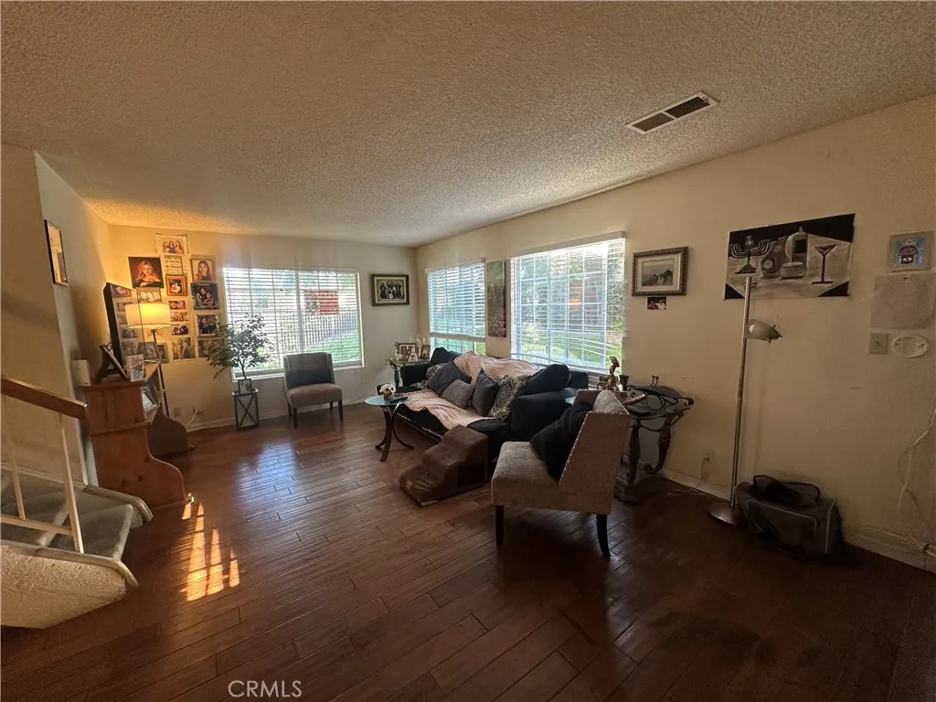 Additional image 5 of 6561 Vanalden Ave Unit 5, Reseda, CA 91335