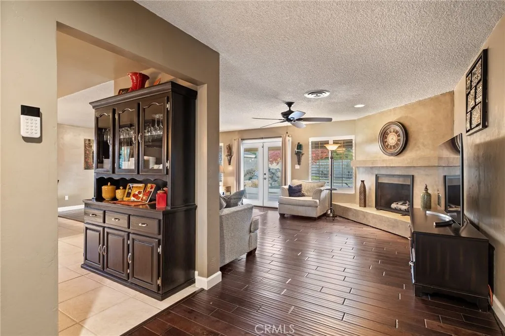 Additional image 52 of 6001 Meadow Glen Way, Bakersfield, CA 93306