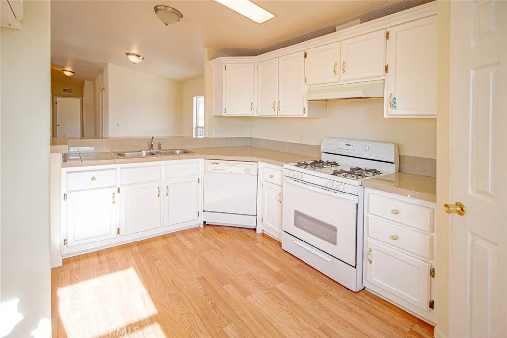 Additional image 40 of 4444 E Avenue R Unit 35, Palmdale, CA 93552