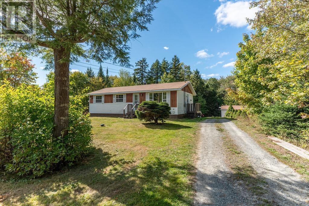 30 Jamie Drive|Beaver Bank, Nova Scotia B4G1C8