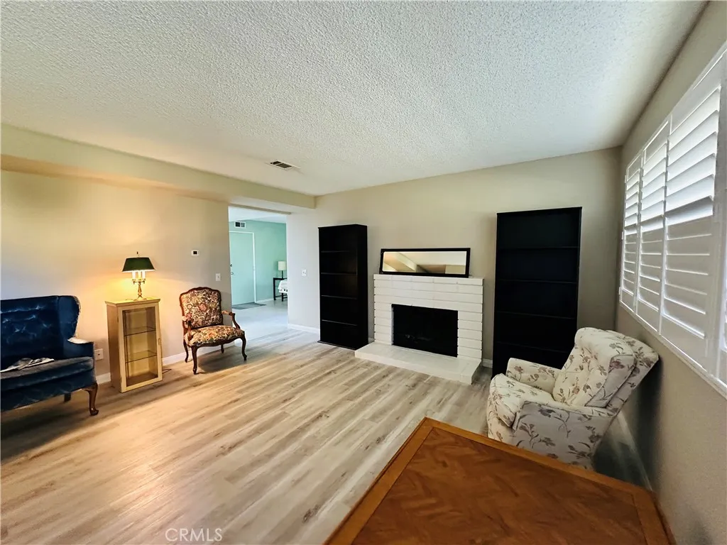 Additional image 3 of 444 E Thornton Ave, Hemet, CA 92543