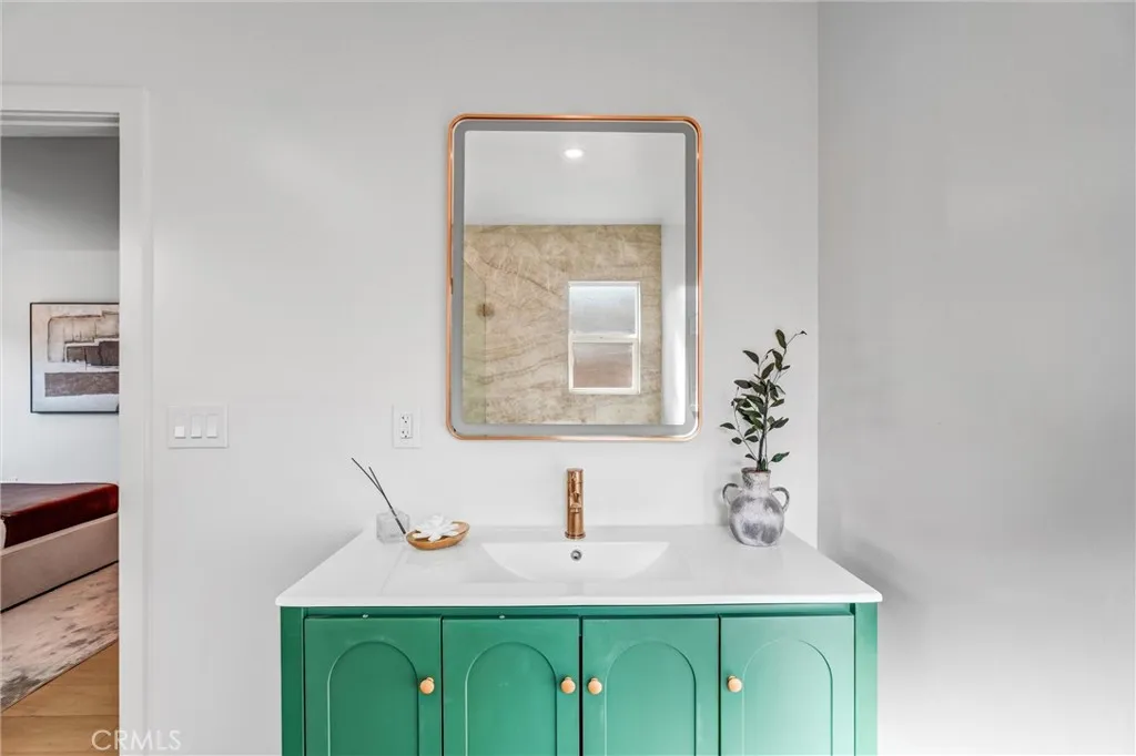 Additional image 19 of 3811 S Norton Ave, Los Angeles, CA 90008