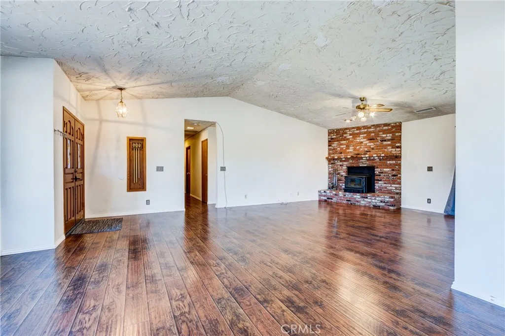 Additional image 62 of 14076 Wawona Road, Apple Valley, CA 92307