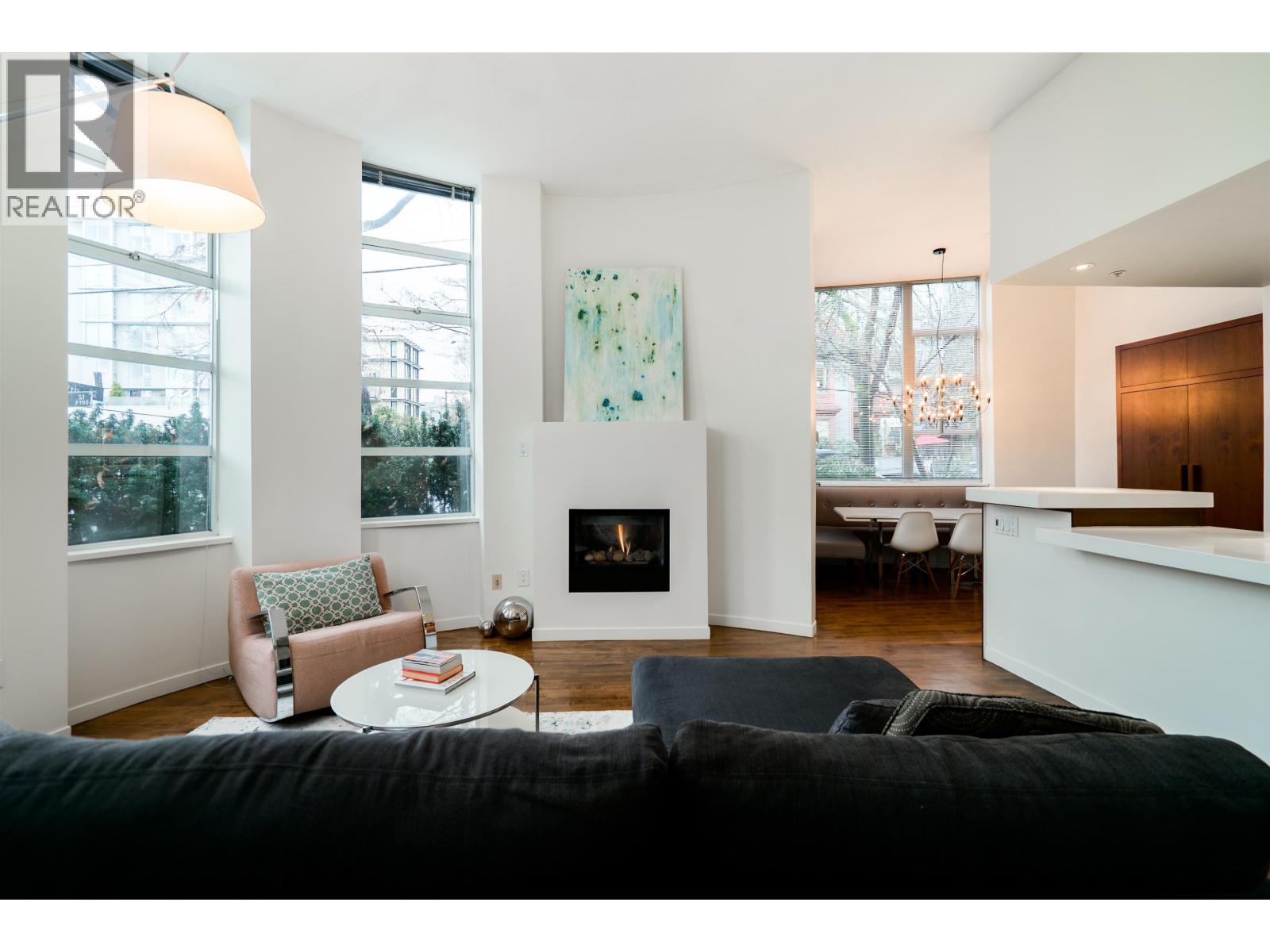 2315 ASH STREET|Vancouver, British Columbia V5Z3C3