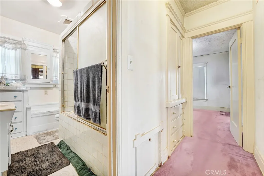 Additional image 51 of 4239 South Raymond Avenue, Los Angeles, CA 90037