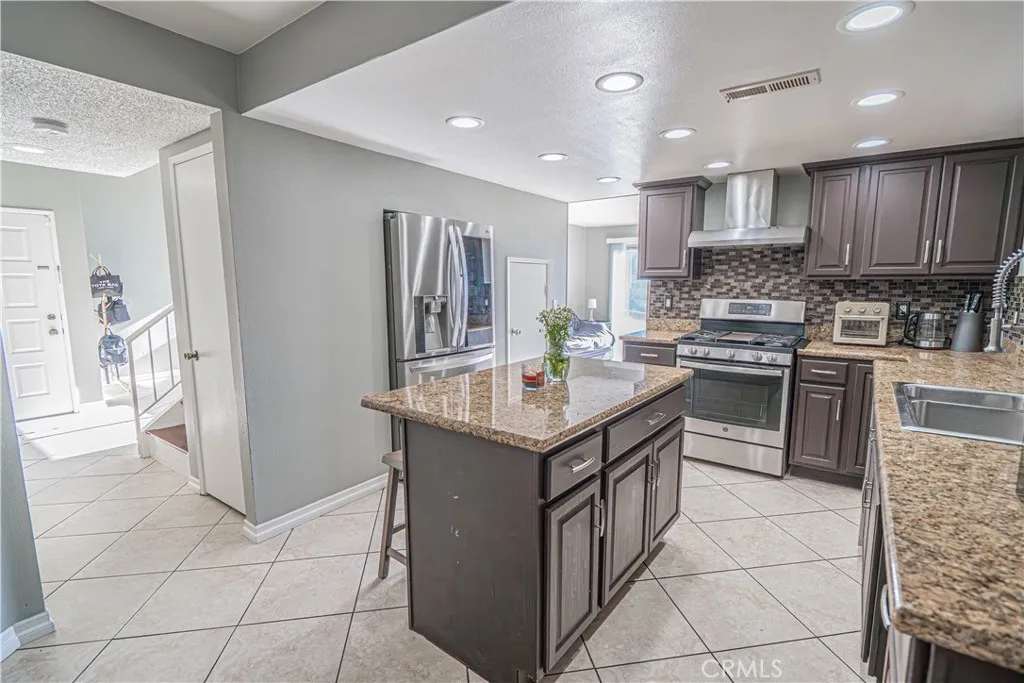 Additional image 64 of 28076 Wildwind Drive, Canyon Country, CA 91351