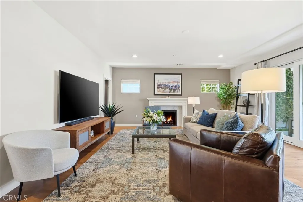 Additional image 74 of 2311 W Clark Avenue, Burbank, CA 91506