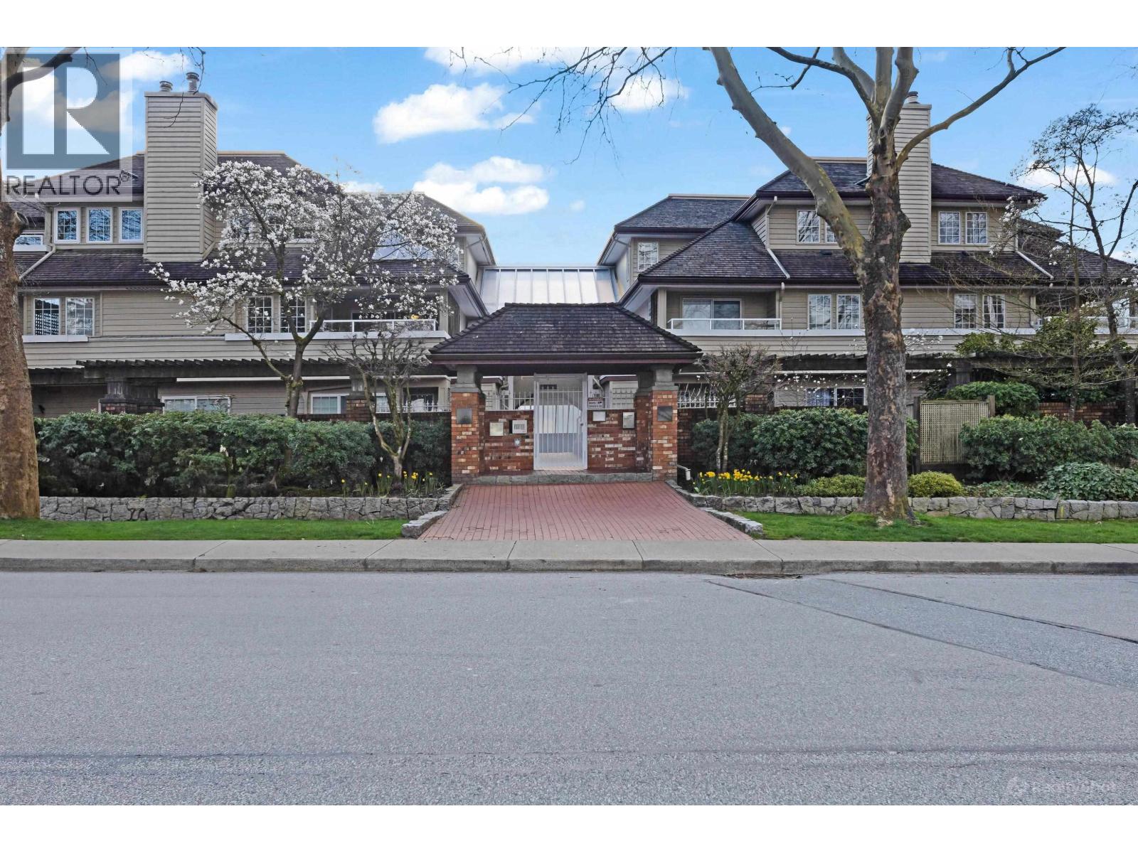 Property image for 301 3421 CURLE AVENUE|Burnaby, British Columbia V5G4P4