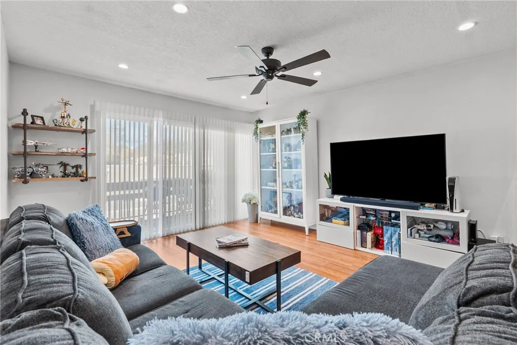 Additional image 7 of 25736 Player Drive Unit R4, Valencia, CA 91355