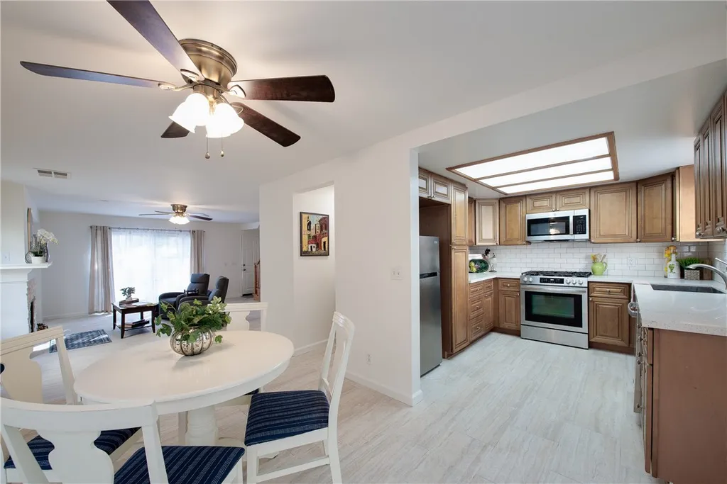 Additional image 19 of 401 W 220th street #49, Carson, CA 90745