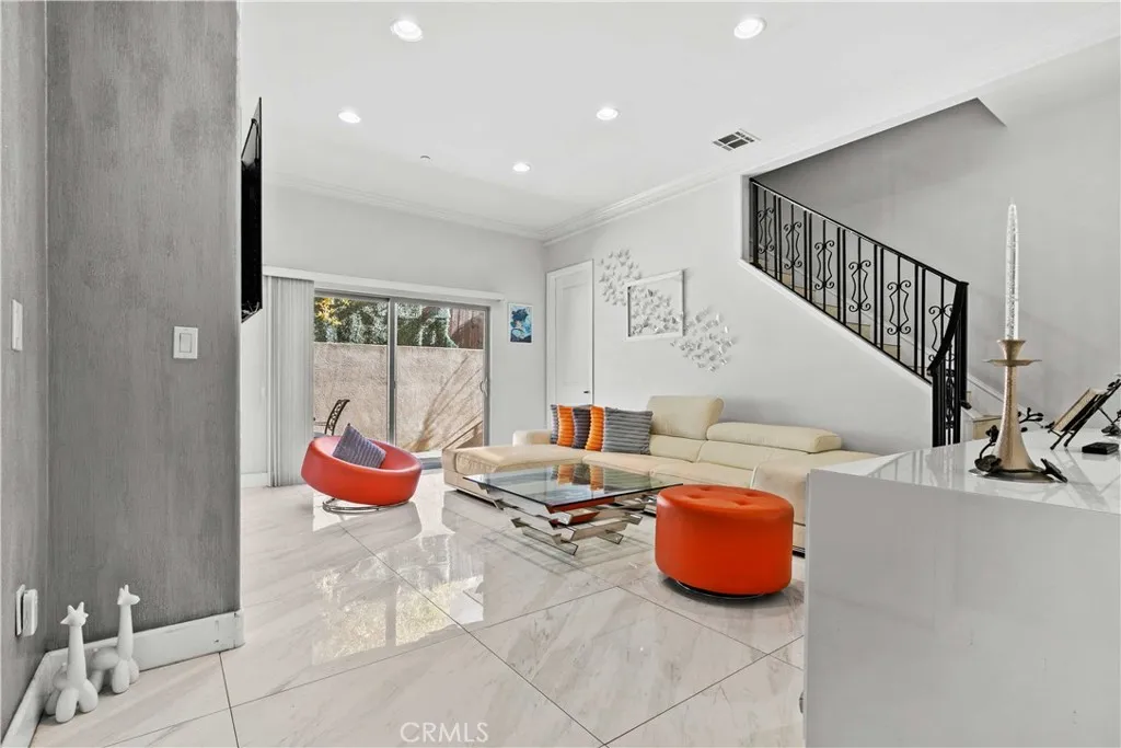 Additional image 84 of 6920 Valmont Unit 5, Tujunga, CA 91042