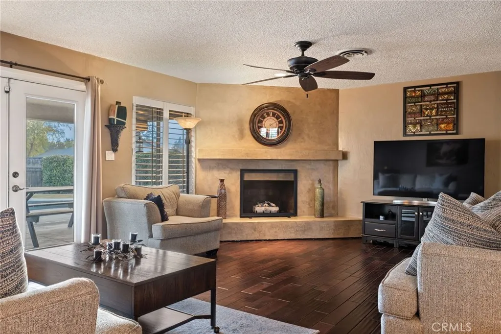 Additional image 7 of 6001 Meadow Glen Way, Bakersfield, CA 93306