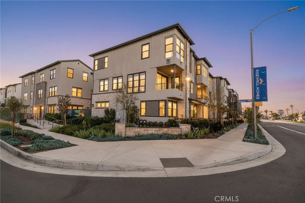 Additional image 2 of 109 S Laxore Street Unit 306, Anaheim, CA 92804