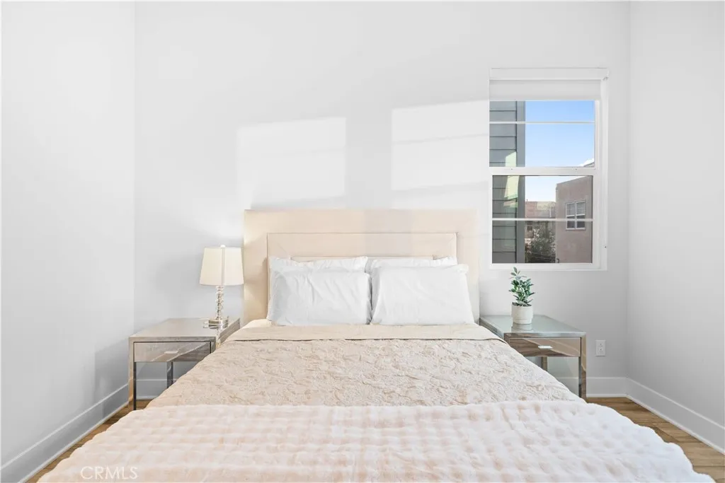 Additional image 25 of 119 Glance, Irvine, CA 92618