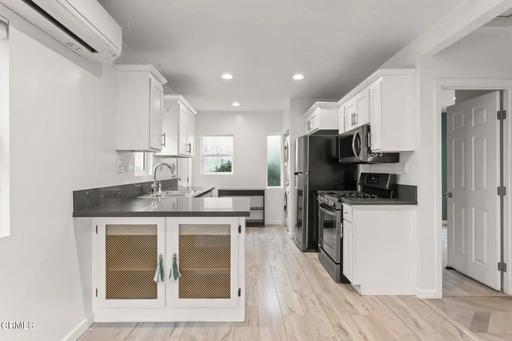 Additional image 40 of 1047 E Brenner Place, Long Beach, CA 90813