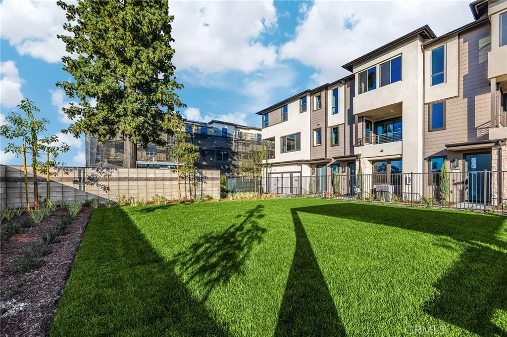 Additional image 49 of 109 S Laxore Street Unit 306, Anaheim, CA 92804