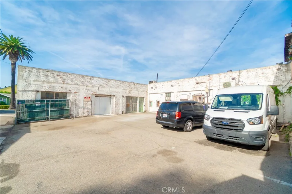 Additional image 12 of 3304 E 7th St, Long Beach, CA 90804